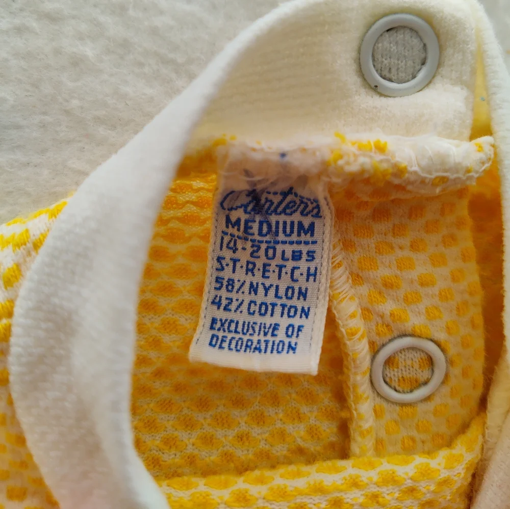 Vintage Carter's Bodysuit V Detail Badge Yellow Dots Size Medium 14-20 lb